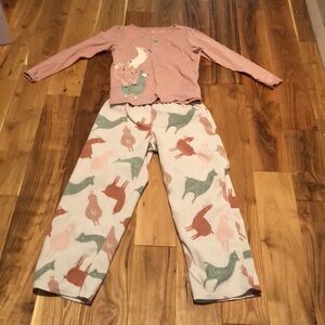 Brand: Carter’s. Size: 10. Color: peach, white, and green.